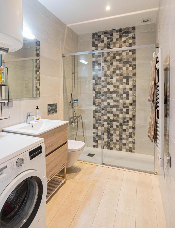 Apartament Araba9 *